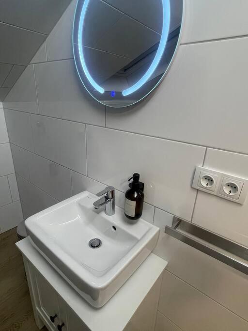 Buxtehude*Wohnung*100Qm*6 Schlafplaetze*Neu* Εξωτερικό φωτογραφία